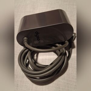 Dyson charging cord used model number 205720-02